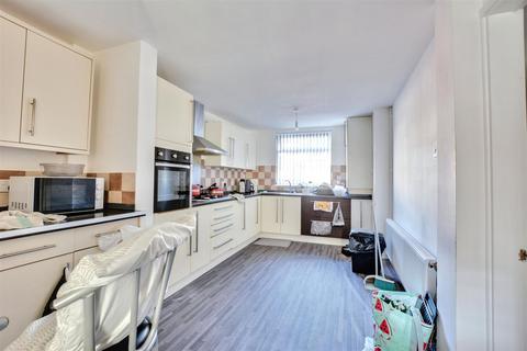 3 bedroom terraced house for sale, Curzon Street, Netherfield, Nottingham