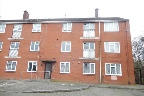 2 bedroom flat to rent, Haseley Close, Leamington Spa