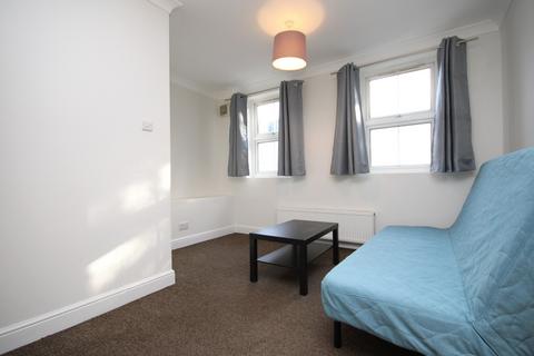 1 bedroom flat to rent, Seven Sister Road, Finsbury Park, N7