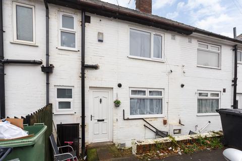 3 bedroom terraced house for sale, Stanningley Road, Leeds LS13