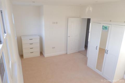 3 bedroom property to rent, Brewery Lane, Byfleet KT14