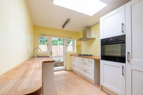 3 bedroom end of terrace house for sale, Oakfield Road, Carterton, Oxfordshire, OX18