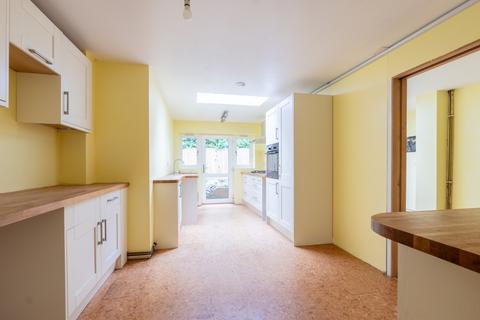 3 bedroom end of terrace house for sale, Oakfield Road, Carterton, Oxfordshire, OX18