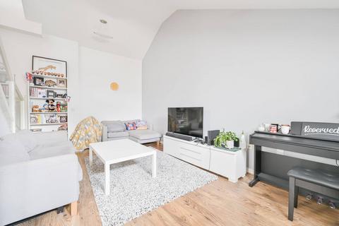 2 bedroom flat for sale, The Renovation, E16, Docklands, London, E16