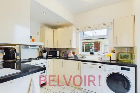 16 Brackley Avenue, Stoke-on-trent, ST6 7DN