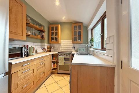 2 bedroom terraced house for sale, New Park Street, Castlefields, Shrewsbury