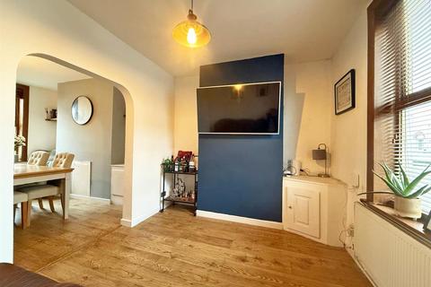 2 bedroom terraced house for sale, New Park Street, Castlefields, Shrewsbury