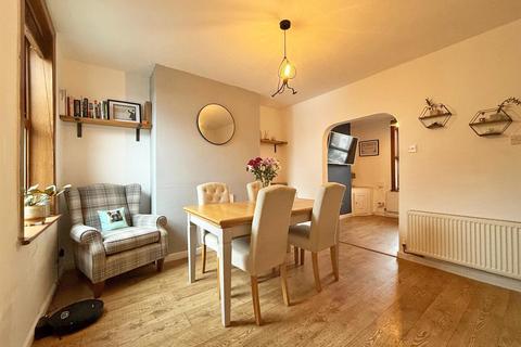 2 bedroom terraced house for sale, New Park Street, Castlefields, Shrewsbury