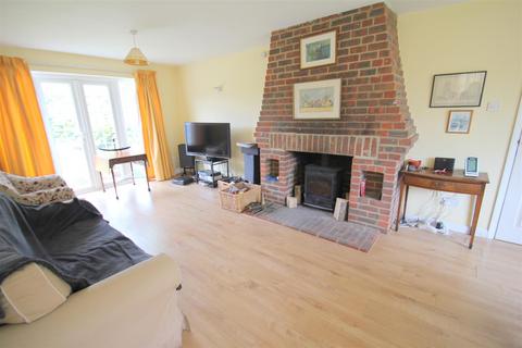 4 bedroom detached house to rent, Ulcombe Road, Ashford TN27