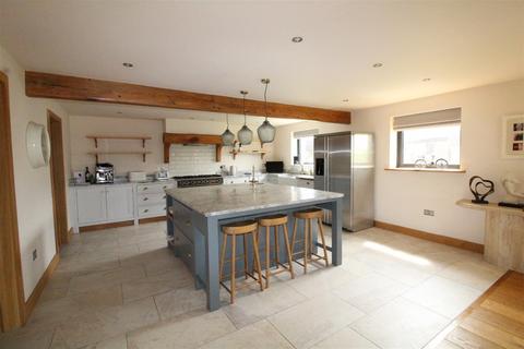 4 bedroom barn conversion to rent, Cam Lane, Clifton, Brighouse