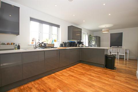 4 bedroom detached house for sale, London Road, Six Mile Bottom CB8