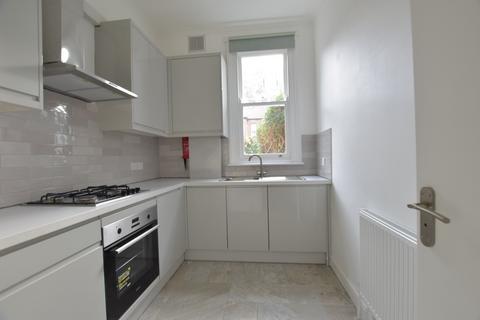 3 bedroom flat to rent, Wakefield Road, London N15