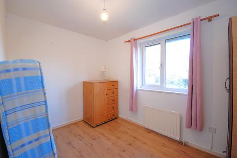 2 bedroom end of terrace house to rent, Love Walk, Camberwell SE5