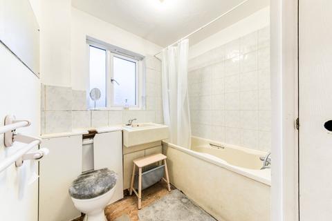 21 Hardcastle Close, Croydon, CR0 6XQ