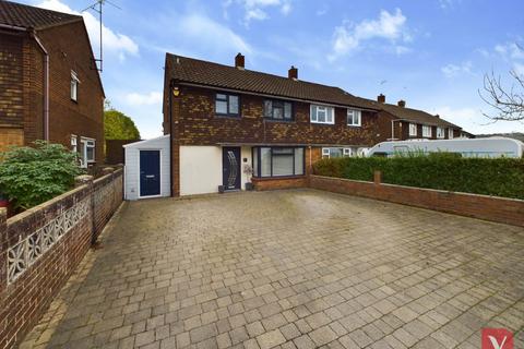 3 bedroom semi-detached house for sale, Tomlinson Avenue, Luton LU4