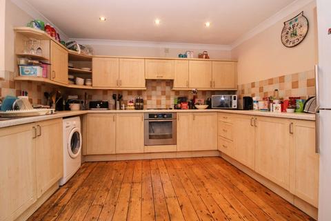 4 bedroom terraced house to rent, Lincoln LN2