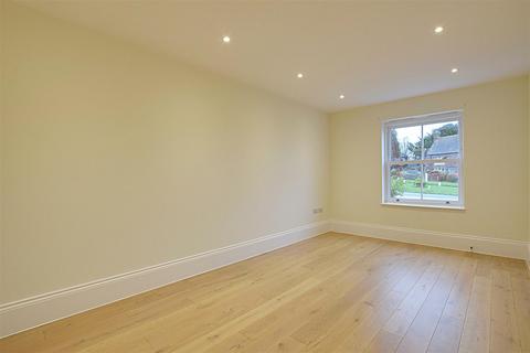 3 bedroom semi-detached house for sale, Horseshoe Place, Windmill Hill