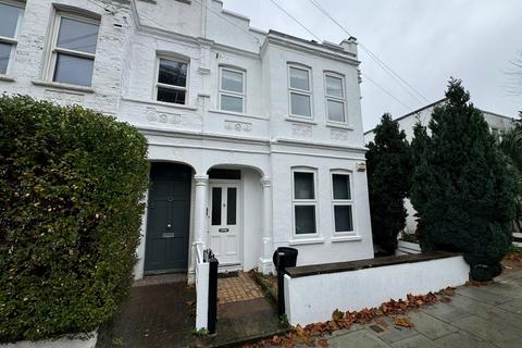 1 bedroom flat to rent, Lebanon Road, Wandsworth Town SW18