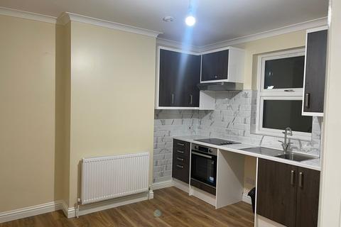 3 bedroom apartment to rent, Beulah Road, 58 Beulah Road, Thornton Heath