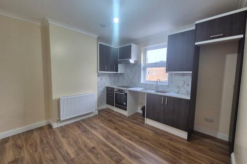 3 bedroom apartment to rent, Beulah Road, 58 Beulah Road, Thornton Heath