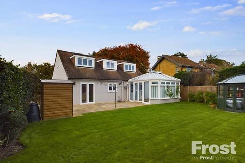 2 Station Road, Wraysbury, Staines-upon-thames, TW19 5NE