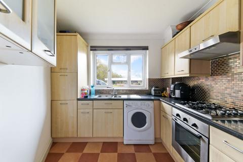 2 bedroom apartment to rent, Station Approach, Esher KT10