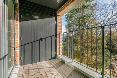 undefined, Lake House, Ottershaw, Chertsey KT16