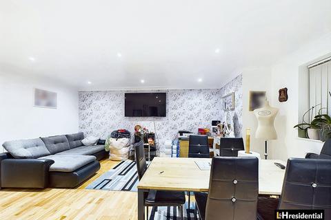 2 bedroom maisonette for sale, Barton Way, Borehamwood WD6