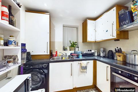 2 bedroom maisonette for sale, Barton Way, Borehamwood WD6