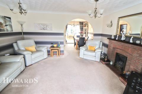 4 bedroom detached house for sale, Clydesdale Rise, Bradwell