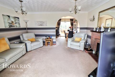 4 bedroom detached house for sale, Clydesdale Rise, Bradwell