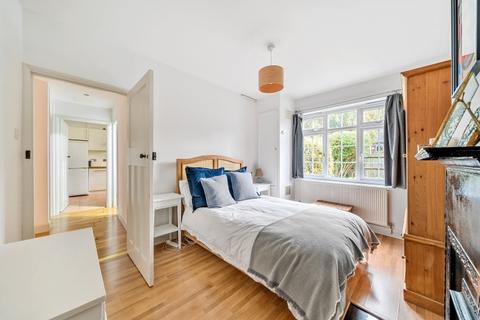 2 bedroom flat to rent, Godley Road Earlsfield SW18