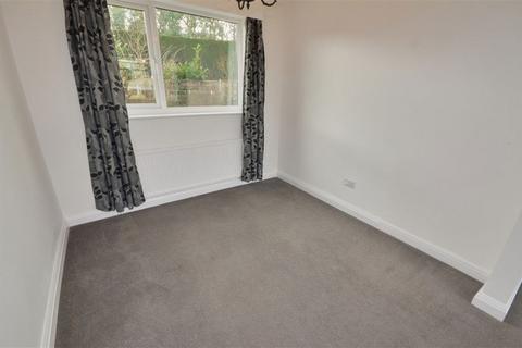 3 bedroom terraced house to rent, Hardwick Court, Pontefract, WF8