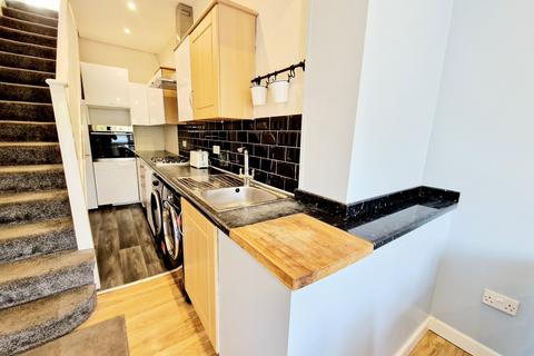 2 bedroom apartment to rent, Whittaker Lane, Prestwich, M25