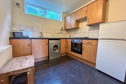 2 bedroom flat to rent, 2 Bedroom Flat To Let - HP13 (Bills Included)