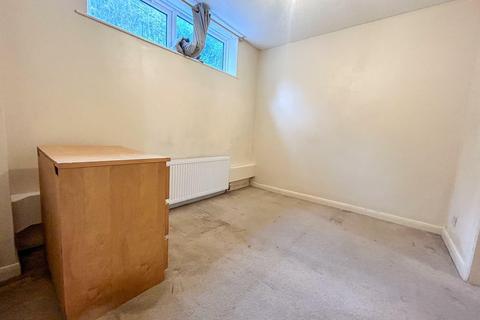 2 bedroom flat to rent, 2 Bedroom Flat To Let - HP13 (Bills Included)