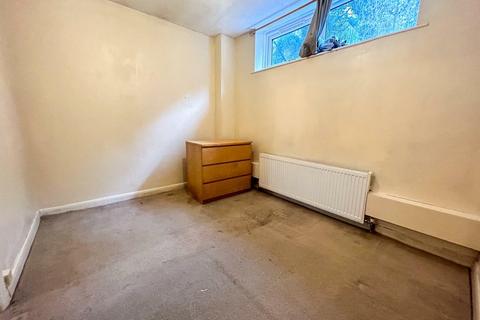 2 bedroom flat to rent, 2 Bedroom Flat To Let - HP13 (Bills Included)