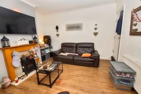 2 bedroom terraced house for sale, Aviary Grove, Leeds, West Yorkshire