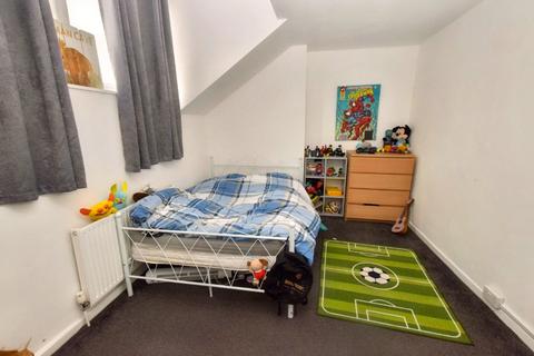 12 Aviary Grove, Armley, Leeds, LS12 2NU