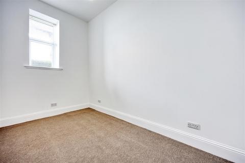 3 bedroom cottage to rent, West Avenue, Stepps, Glasgow