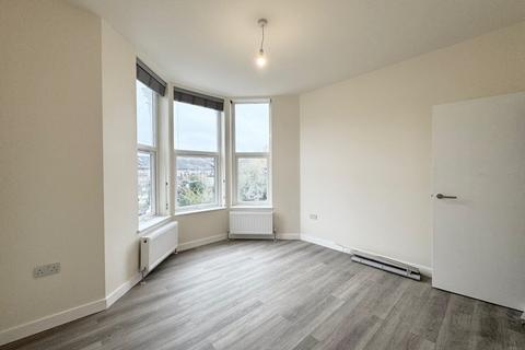 2 bedroom flat to rent, Beatrice Road, Finsbury Park