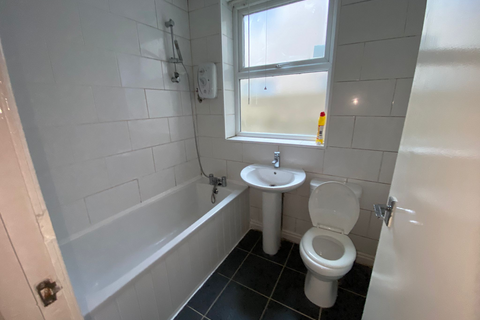 1 bedroom flat to rent, Windsor Road, Liverpool  L13