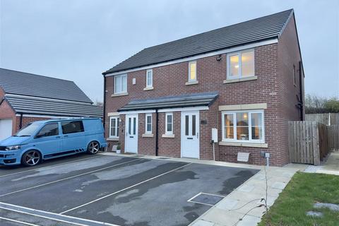 3 bedroom semi-detached house for sale, Kestrel Avenue, Barnsley