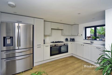 4 bedroom semi-detached house for sale, Oaks Avenue, Worcester Park, KT4