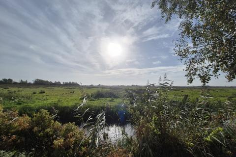 2 bedroom detached bungalow for sale, Waveney Inn and River Centre, Burgh St. Peter NR34