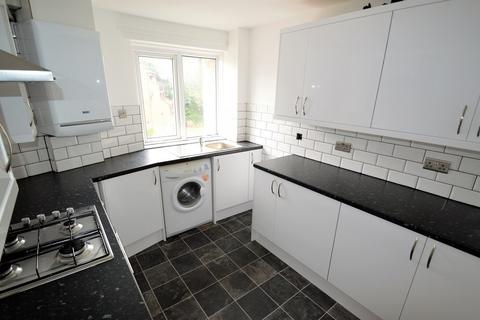 2 bedroom flat to rent, Lake Road East, Cardiff, CF23