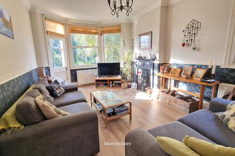 3 bedroom flat for sale, Lytton Road, New Barnet EN5