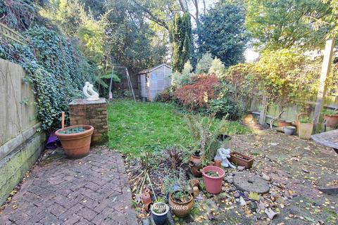 3 bedroom flat for sale, Lytton Road, New Barnet EN5