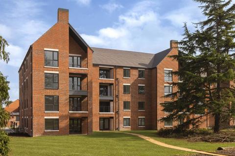 1 bedroom apartment to rent, Lake House, Ottershaw KT16