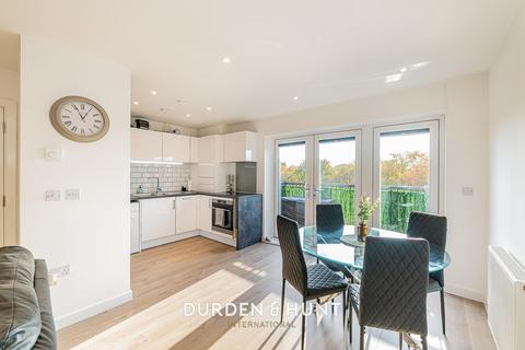 1 bedroom apartment for sale, Martel House, Defiant Close, Hornchurch, RM12